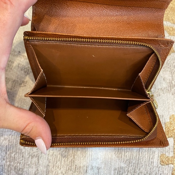 Louis Vuitton Porte Tresor Wallet in Monogram - Picture 8 of 12